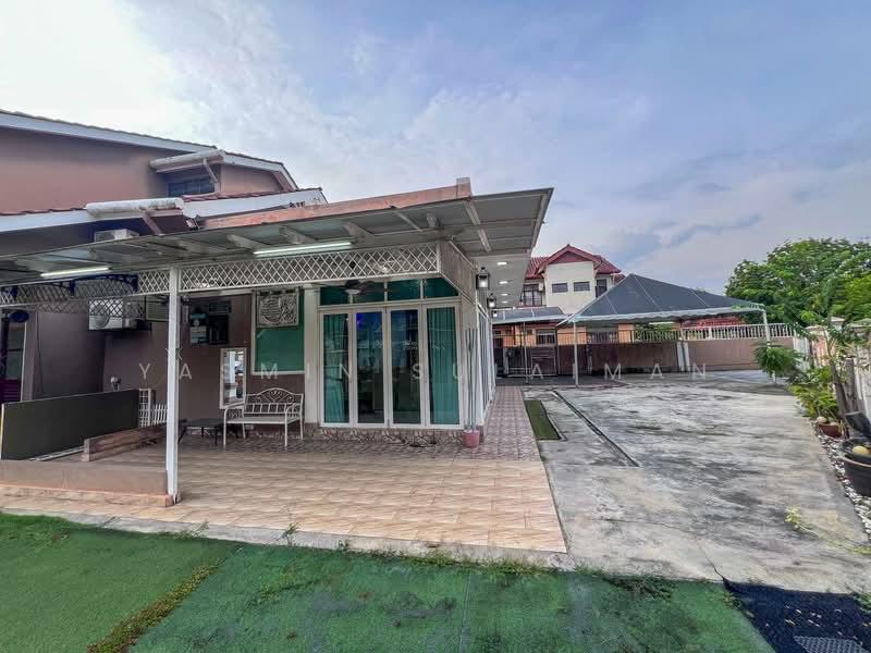 CORNER LOT Double Storey Terrace Alam Damai - 4