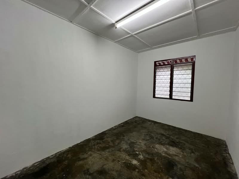 Station 18 - 3