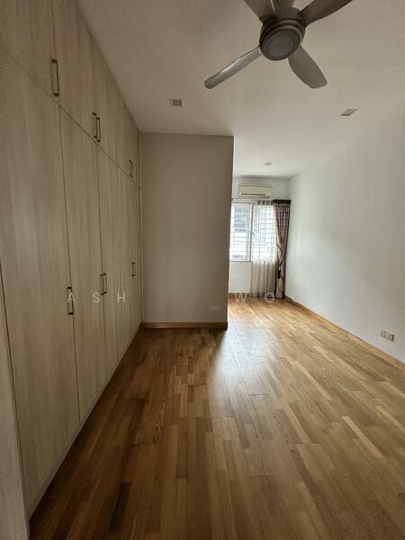 Kinrara Residence - 3 Storey Link House - 5