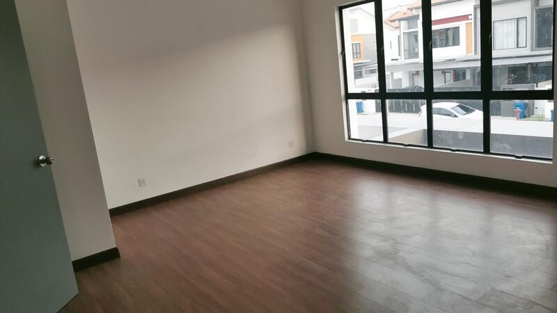 Setia Utama 3, By Water, Setia Alam 2 Sty Sale - 2