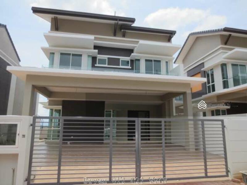 Bungalow at Kajang - 2