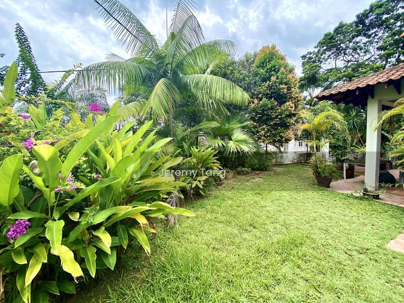 Corner Lot 2-storey Bungalow with Spacious Side Garden - 1