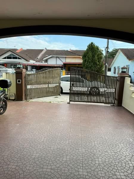 BUKIT INDAH BANDAR NUSAJAYA - 2