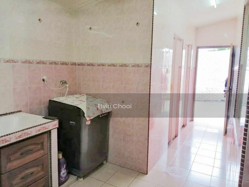Semi-Detached House at Bandar Rinching - 5