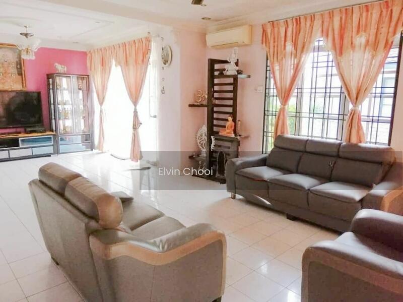 Semi-Detached House at Bandar Rinching - 2