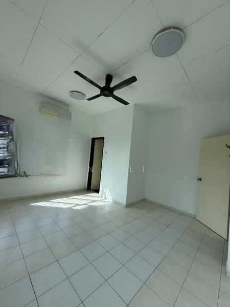 Taman Kempas Utama - 5