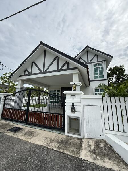 TAMAN ANJUNG GAPAM - 1