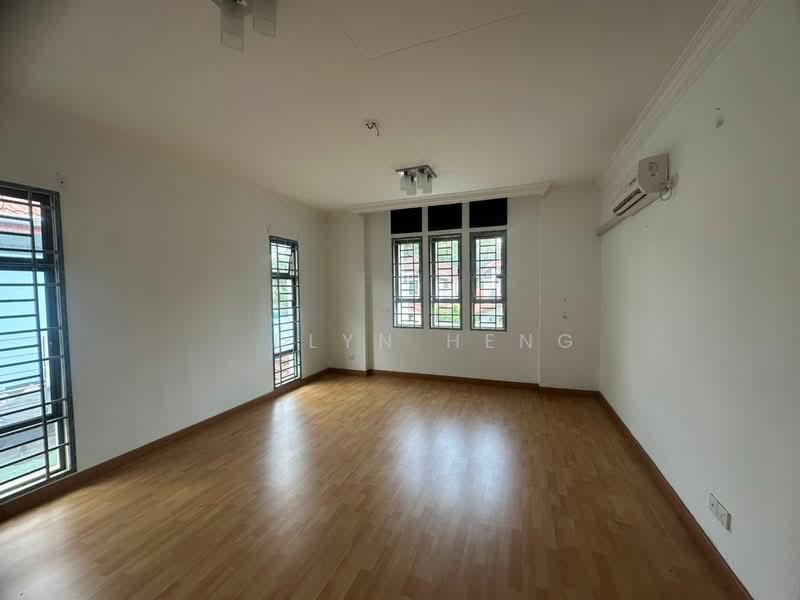 Taman Austin Perdana - 4