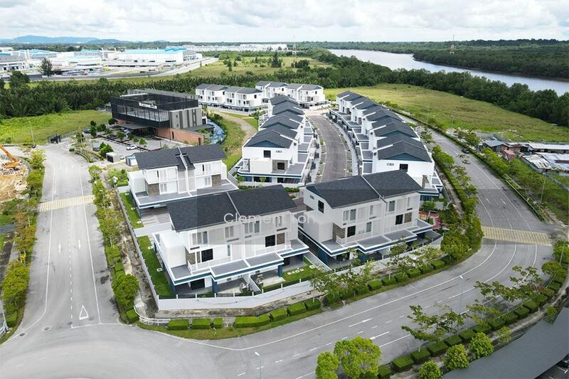 Semi-D house at The Northbank - 2