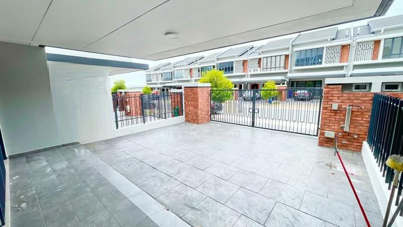 Elmina Green Five - 3