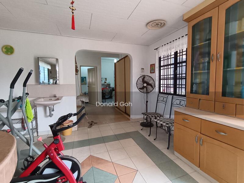 Menglembu Corner Lot Single Storey Terrace House - 5