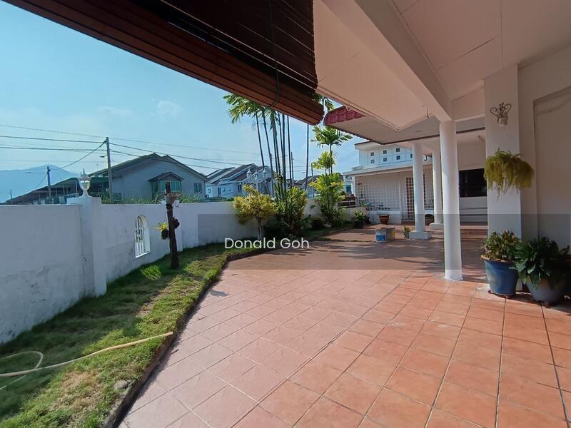 Menglembu Corner Lot Single Storey Terrace House - 1