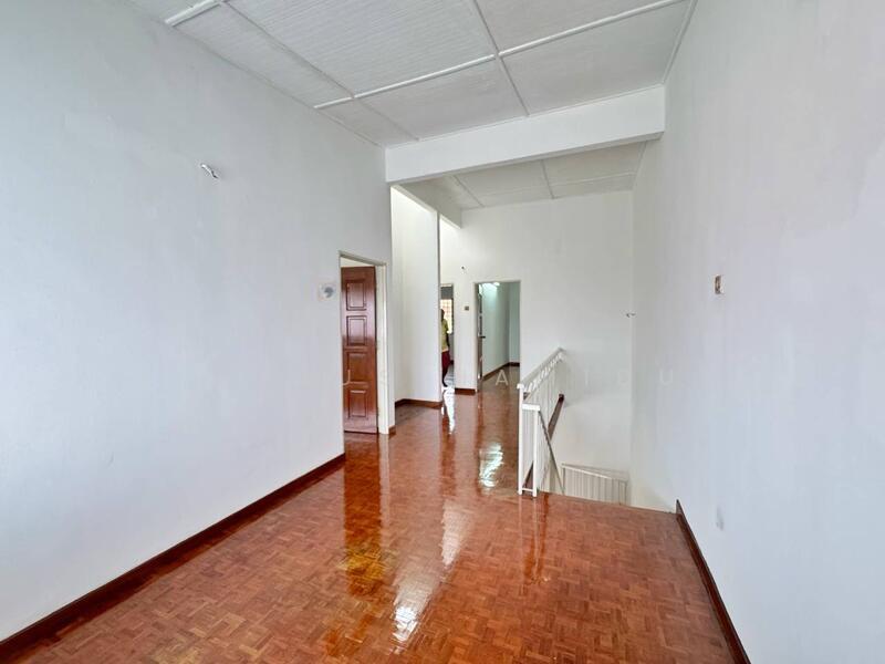 Taman Palm Grove - 4