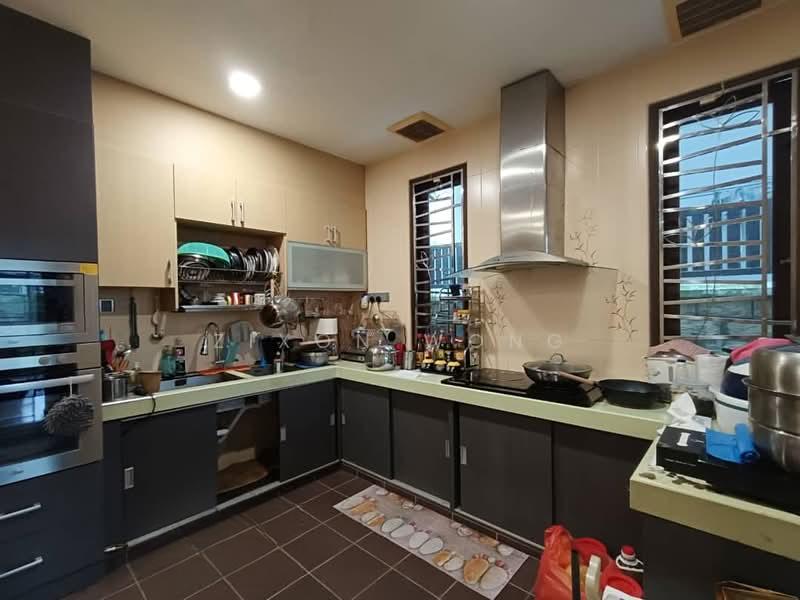 2.5 storey cluster @ Taman Mount Austin height - 3