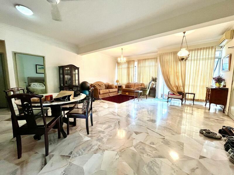 Apartmen Kampung Tunku - 1