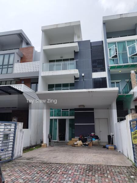 Bukit Serdang, Desa Park Serdang, BS9, BS10 - 3