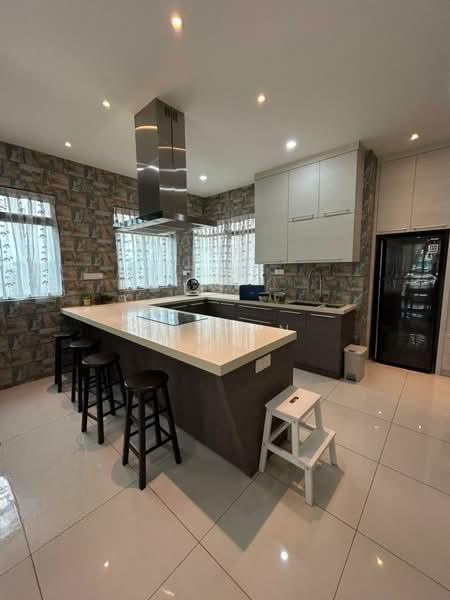 The Hills Horizon Hills - 2