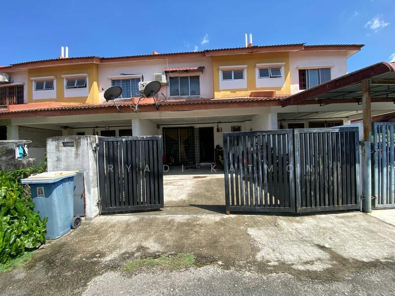 Bandar Saujana Putra - 1