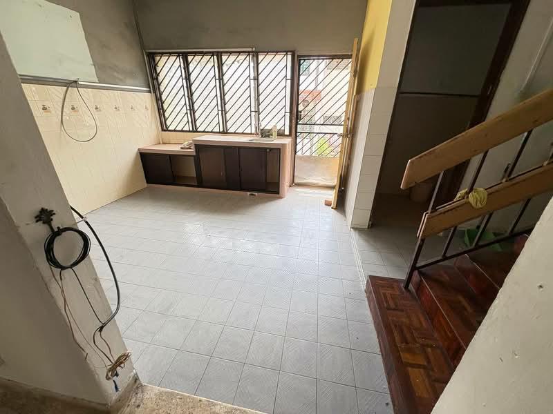 Taman Bukit Kempas - 5