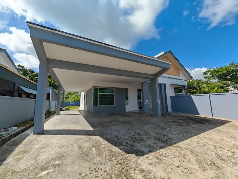 10th Mile Semi D Single Storey - 1