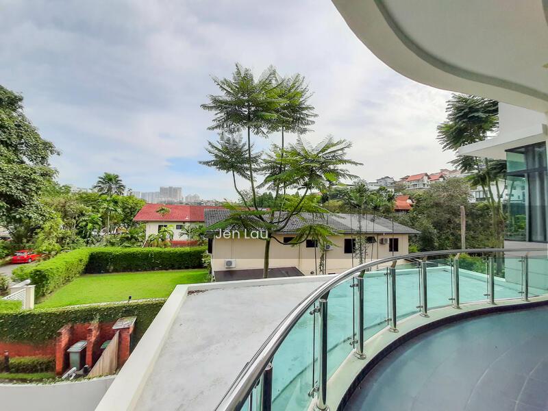 Versatile With Lift, Artfully Crafted, Supersized - 4