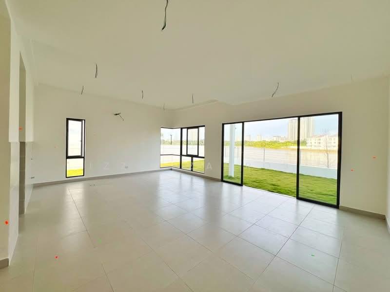 Sejati Lakeside 2 - 5