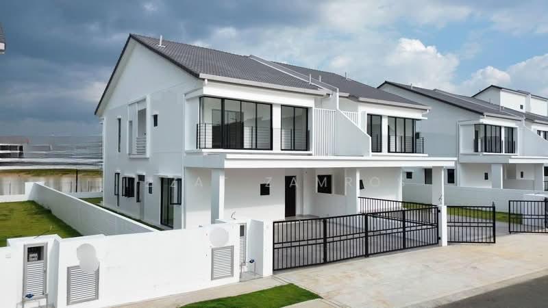 Sejati Lakeside 2 - 1