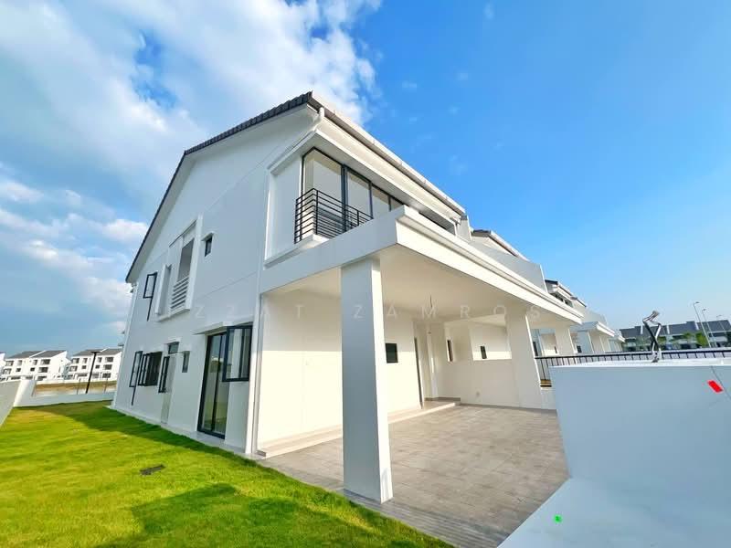 Sejati Lakeside 2 - 2