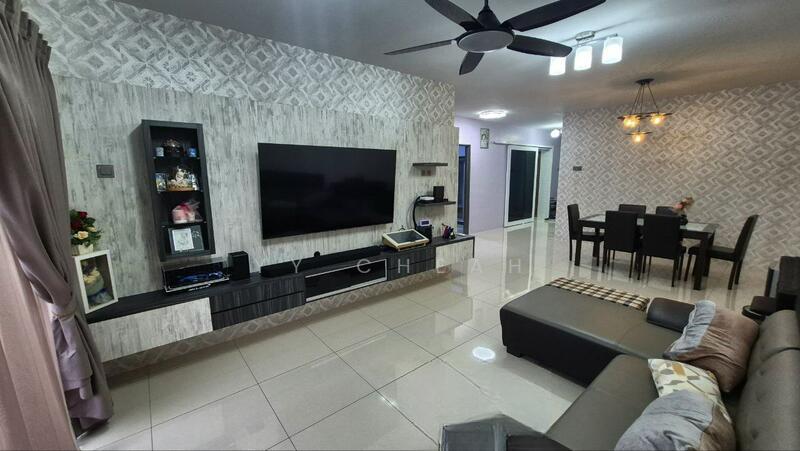 Manhattan Condominium - 2