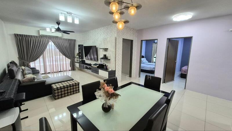 Manhattan Condominium - 1