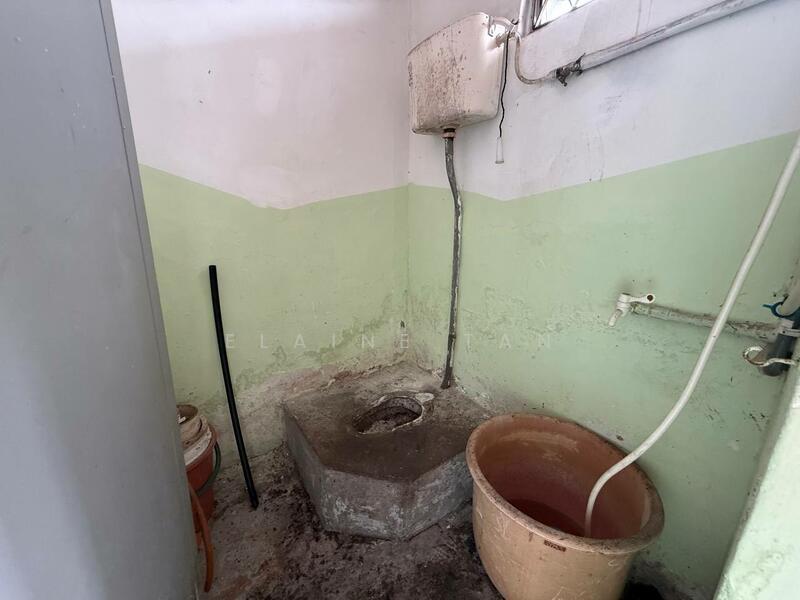 Flat Taman Ungku Tun Aminah - 2