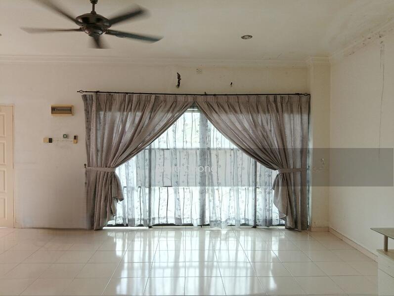 Taman Ipoh 2.5 Storey Terrace House For Sale - 4