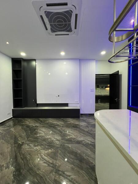 2Sty Semi-D with pool Taman Sinar Mahkota, Jalan Sinar Mahkota, Bandar Mahkota Cheras - 3