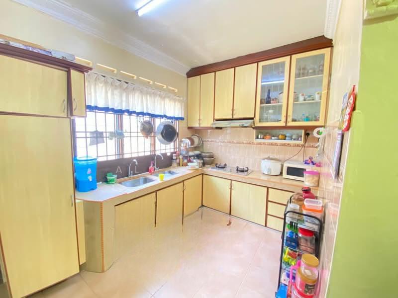 Taman Puteri Wangsa - 5