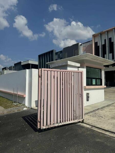 Eco Business Park 1 - 2