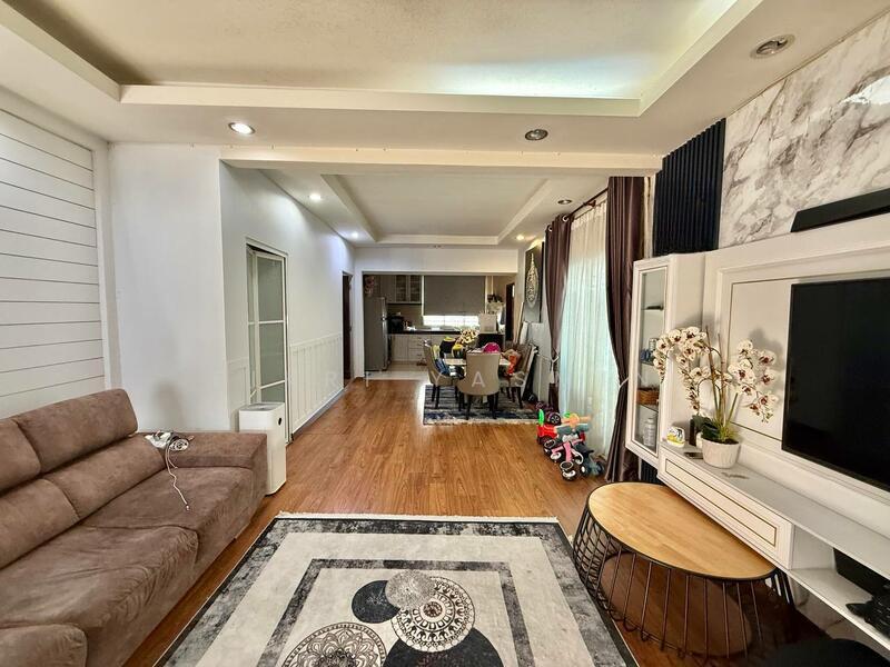 Taman Pinggiran Putra - 3