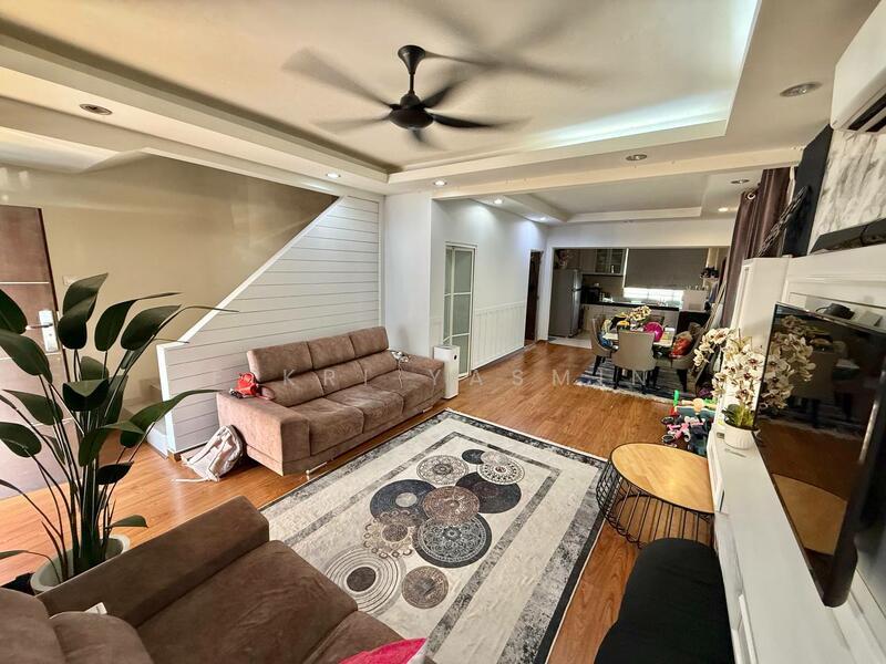 Taman Pinggiran Putra - 2