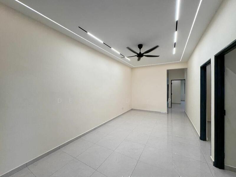 Taman Johor Jaya - 4