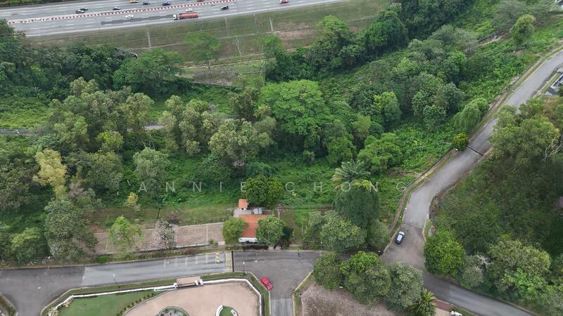 Country Heights Damansara. 1min LDP. Next to Desa ParkCity & Mont Kiara. 19-acre Jgl Park. Waterfall - 5