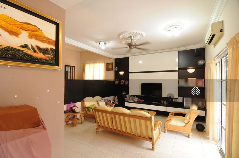 FREEHOLD 2 and Half Storey CORNER lot 47x60 Strategic Location in CHERAS - 2