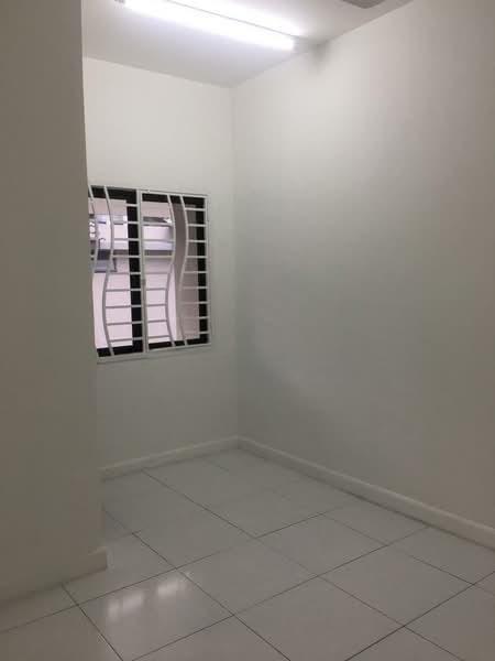 Freehold 2 Sty House at Bdr Mahkota Banting - 5