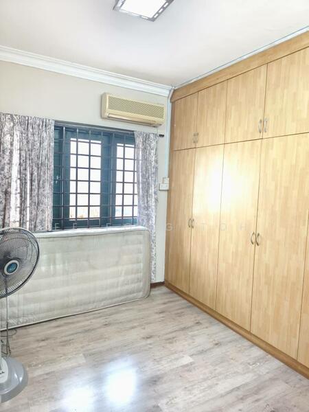 Lily & Jasmine Apartment - 3