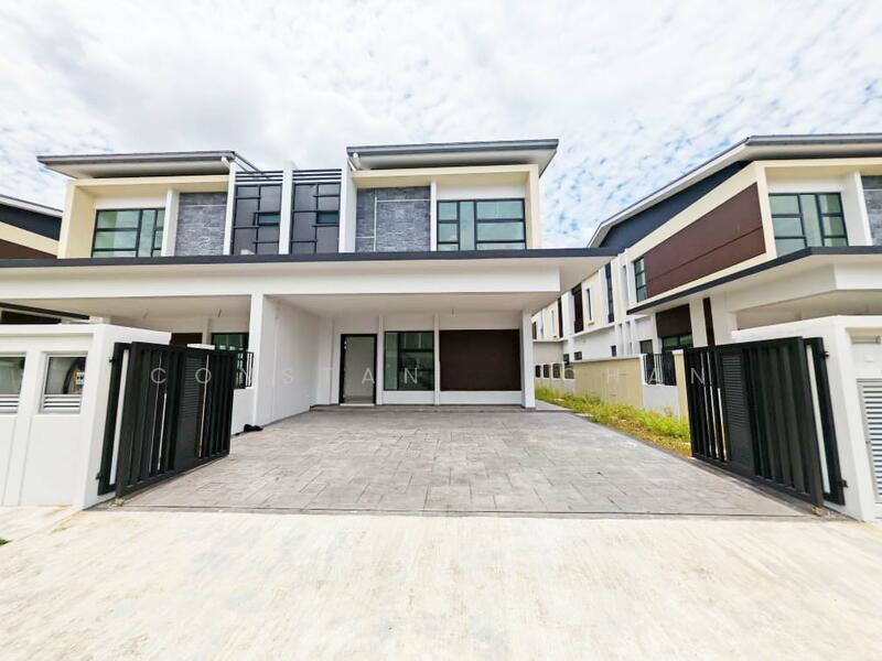 TAMAN IMPIAN EMAS (HONEYDALE RESIDENCE) - 1