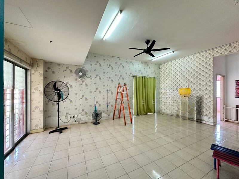 Equine Park, Seri Kembangan, Bandar Putra Permai - 1