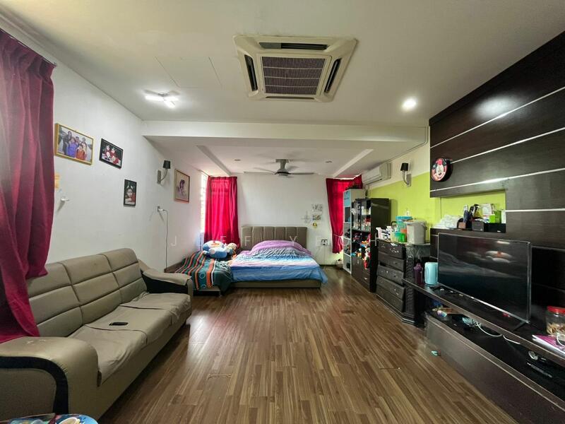 Taman Laguna Mas - 4