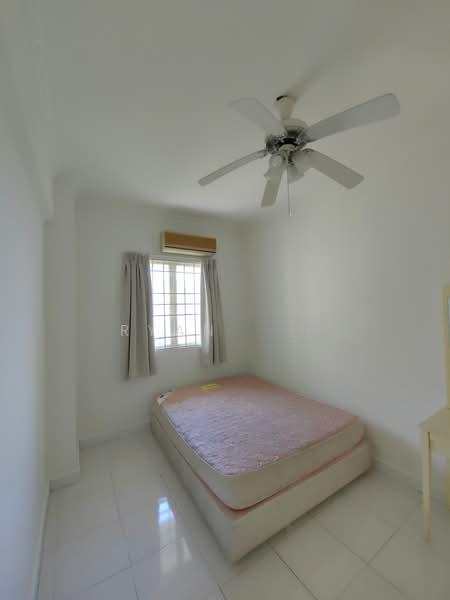 Gold Coast Resort Condominium - 3