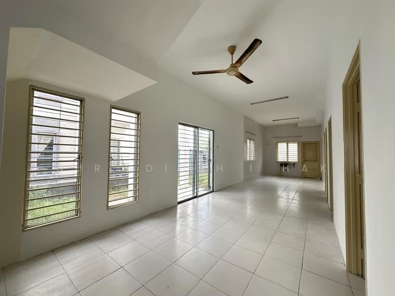 The Lake Residence - 4