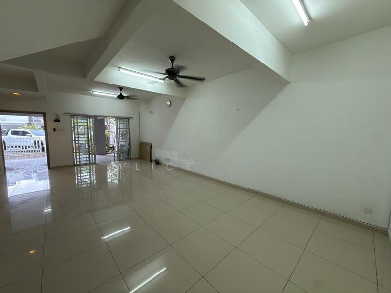 Coral Emerald West - 2