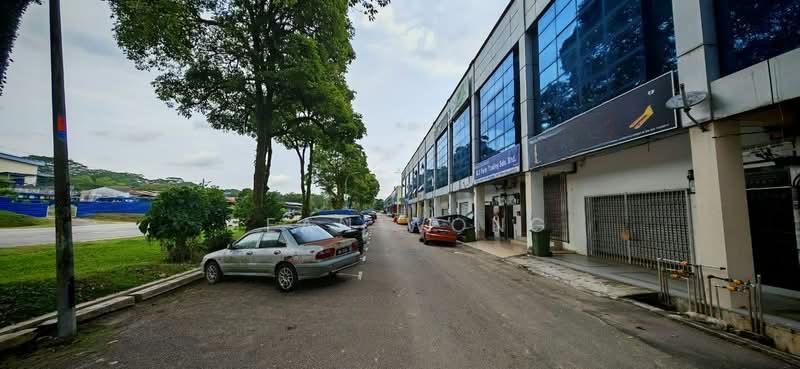 Sri Putra Three-Storey Shoplot - 1