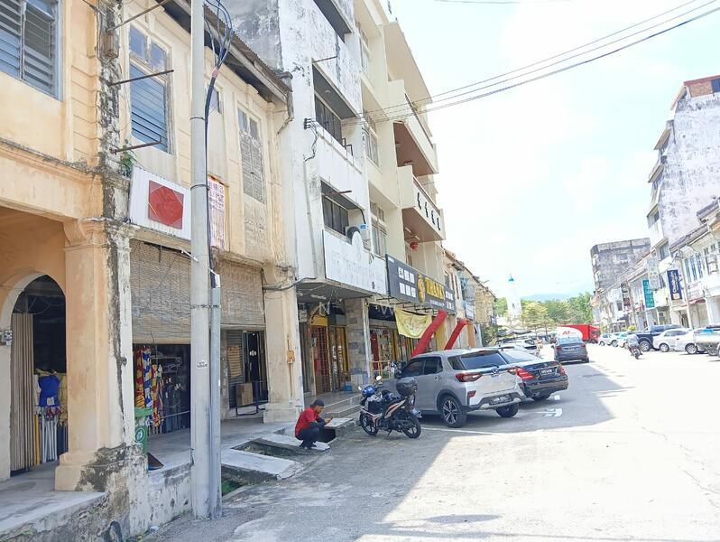 jln masjid ,ipoh perak. - 2